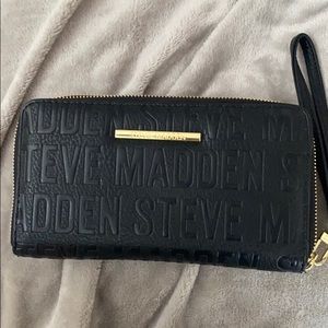 Steve Madden black Clutch